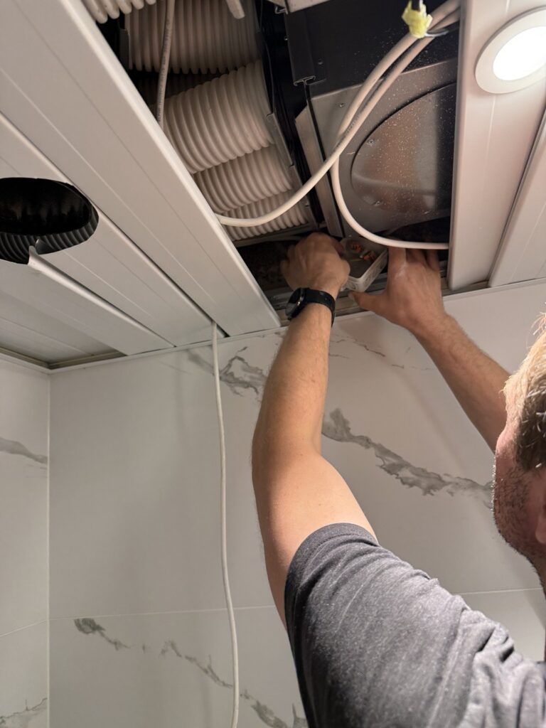 Elektriühenduse ettevalmistamine TOTO WASHLET paigalduseks